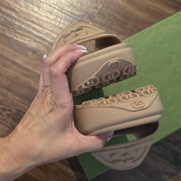 COPY - Gucci slides - Picture 4 of 6